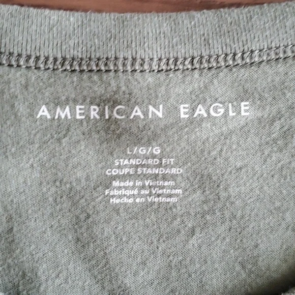 American Eagle T-Shirt - Picture 3 of 5